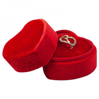 Eleganckie pudełko w kształcie serca pokryte welurem